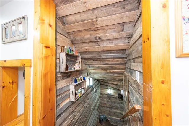 $615,000 | 209 Channing Lane, Fenelton, PA 16034