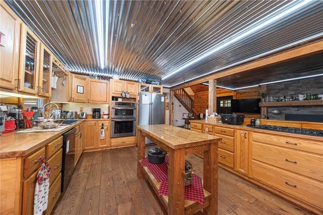 $615,000 | 209 Channing Lane, Fenelton, PA 16034