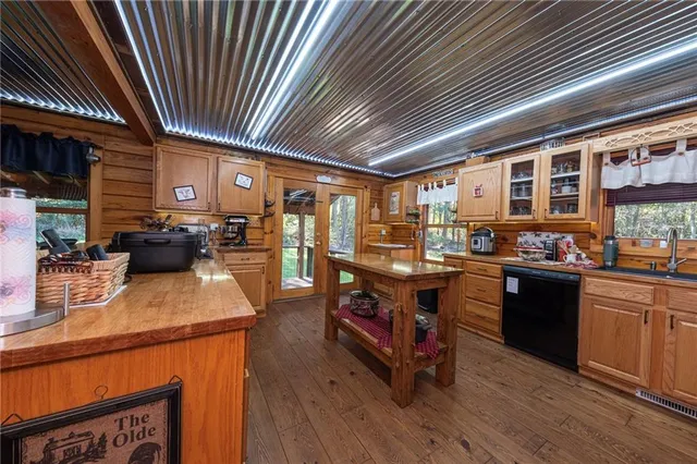 $615,000 | 209 Channing Lane, Fenelton, PA 16034