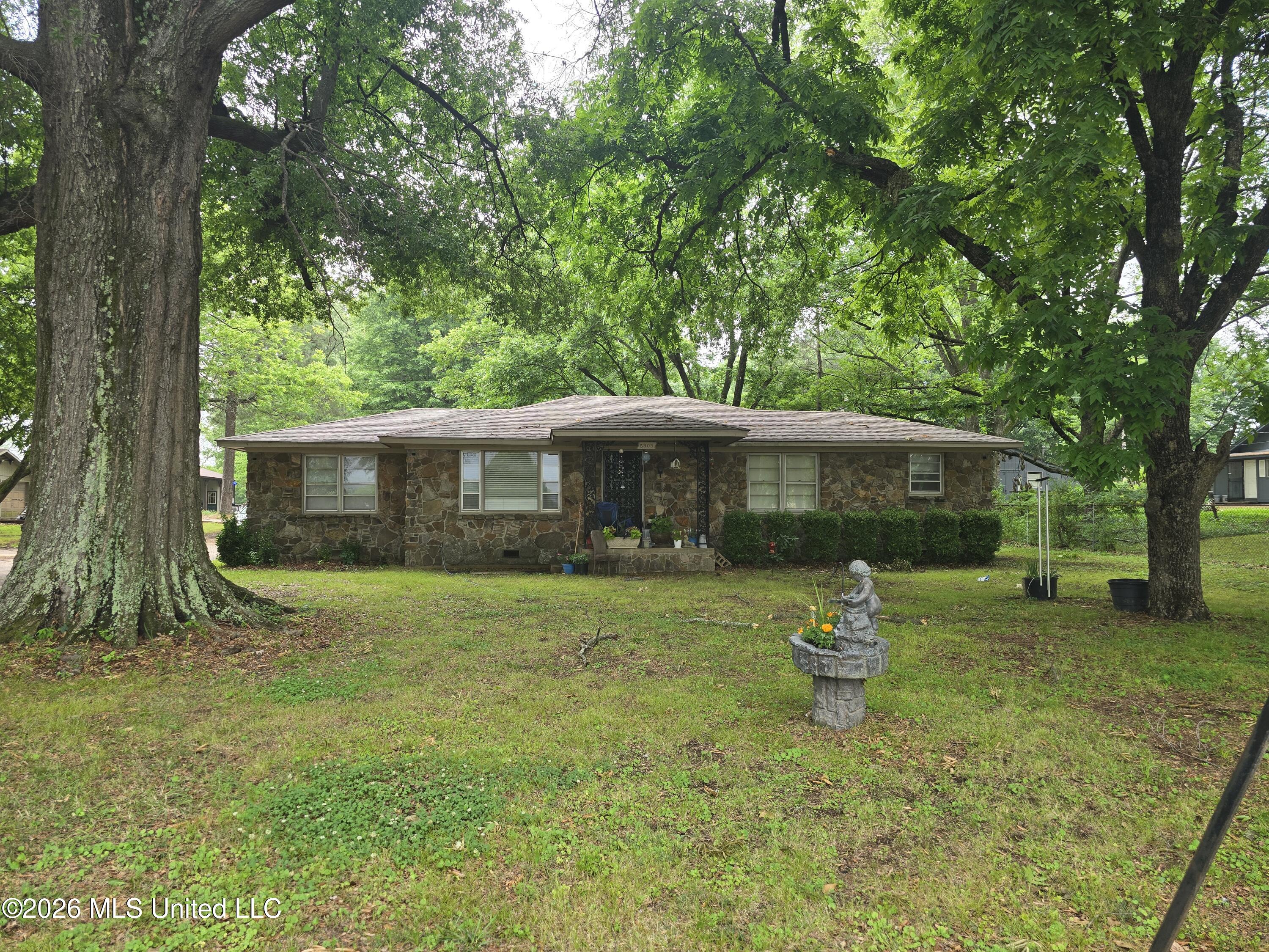 5905 Tulane Road Horn Lake, MS 38637 - Photo 1 of 9 1000018512