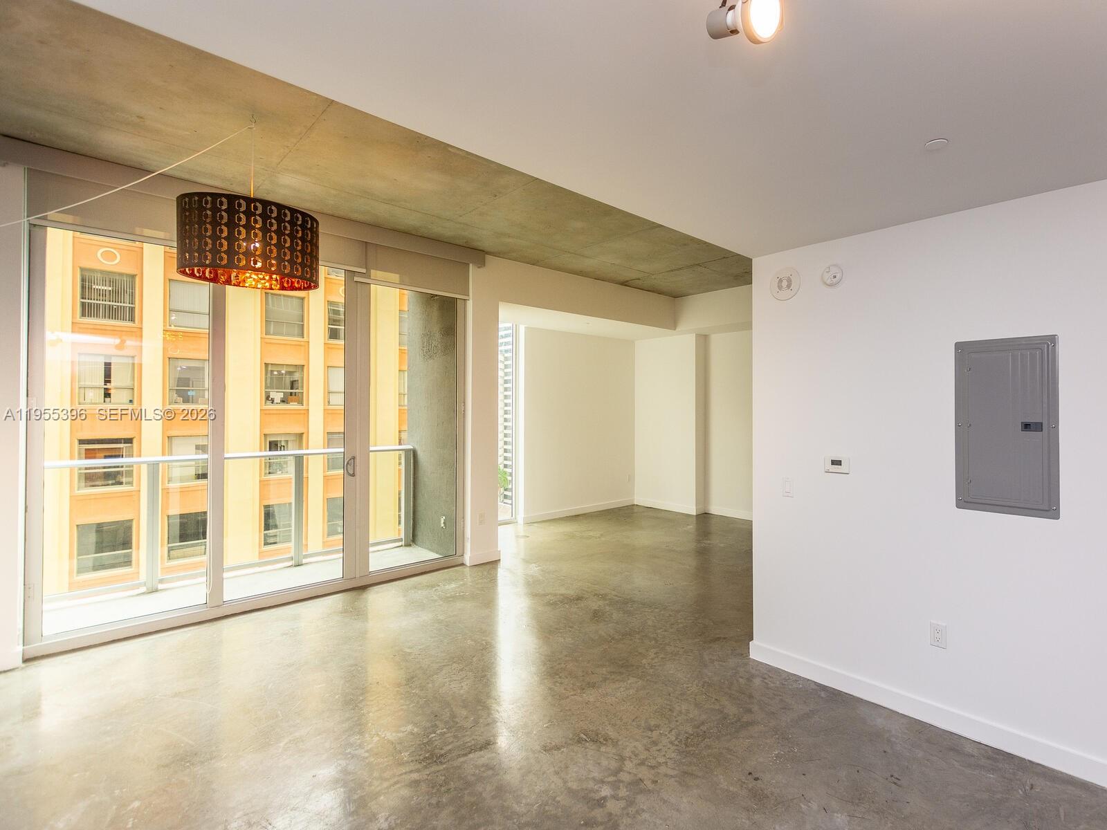 151 Southeast 1st Street, Unit 805 Miami, FL 33131 - Photo 7 of 46