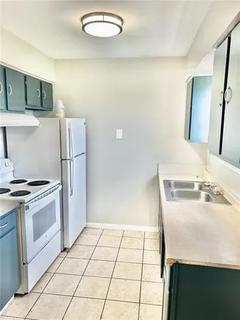 $1,200 | 4120 Lac Bienville Drive, Unit A, Harvey, LA 70058