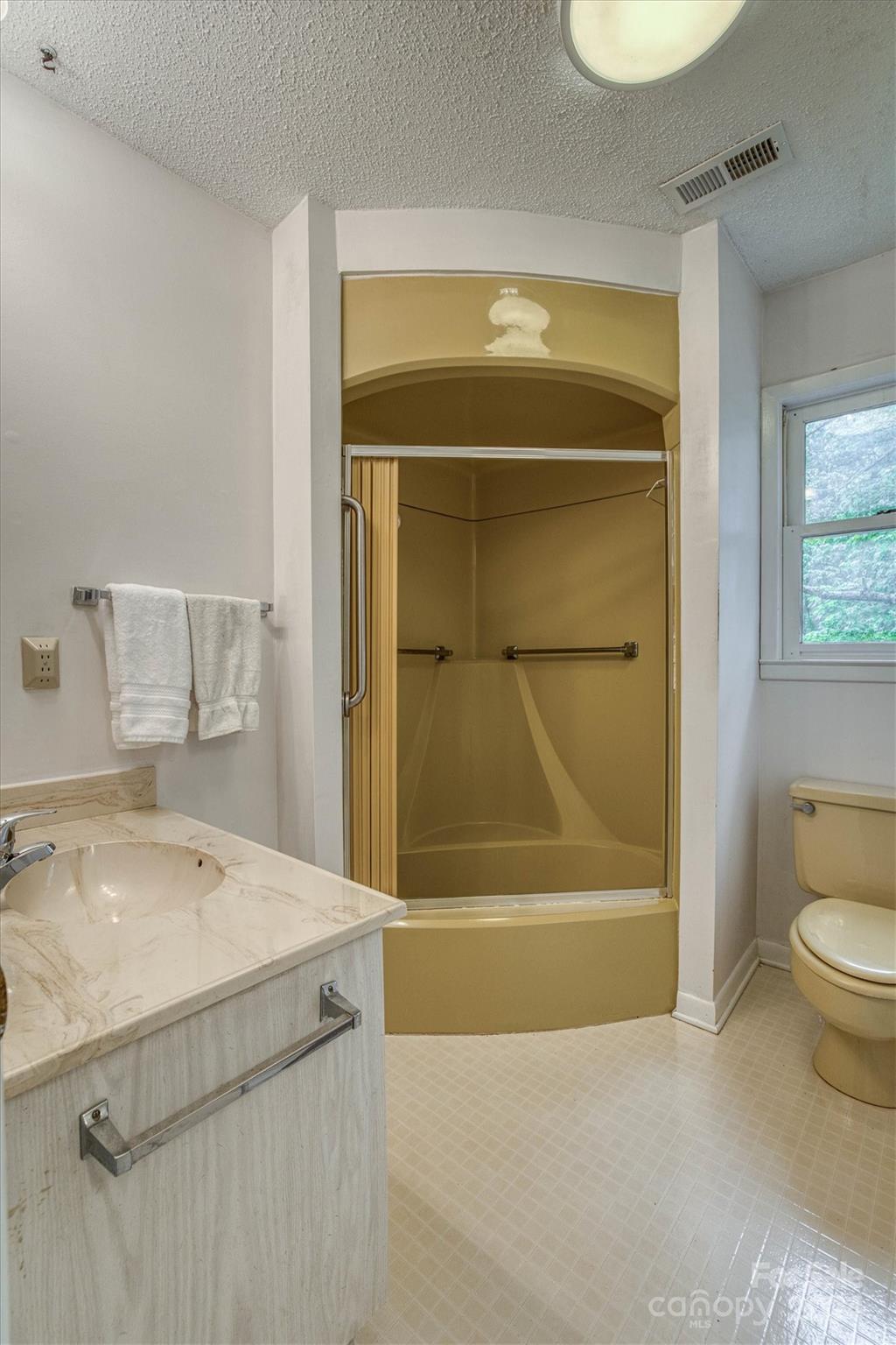 446 Lakeview Road, Unit 42 Newland, NC 28657 - Photo 33 of 48 Gallery Image 33