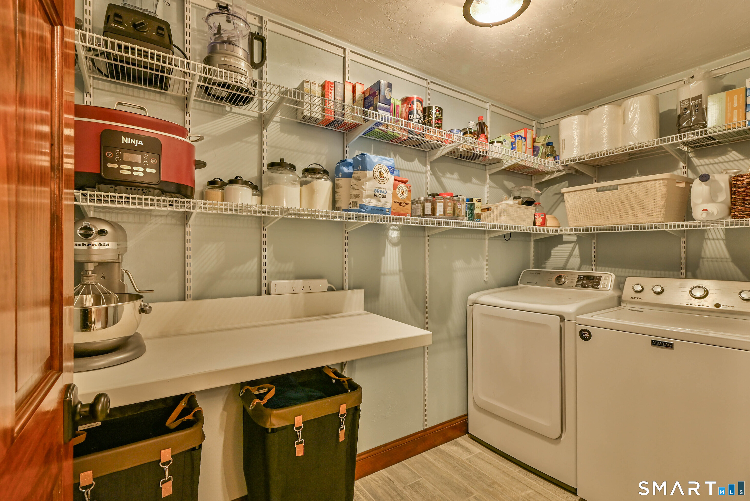 309 O'Leary Road Thompson, CT 06277 - Photo 28 of 40 a utility room with dryer and washer