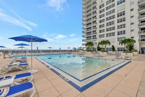 $1,100,000 | 2751 South Ocean Drive, Unit 404N, Hollywood, FL 33019