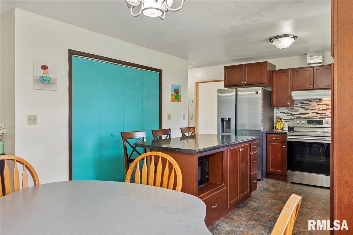 800 Rickard Road Springfield, IL 62704 - Photo 10 of 31 Gallery Image 10