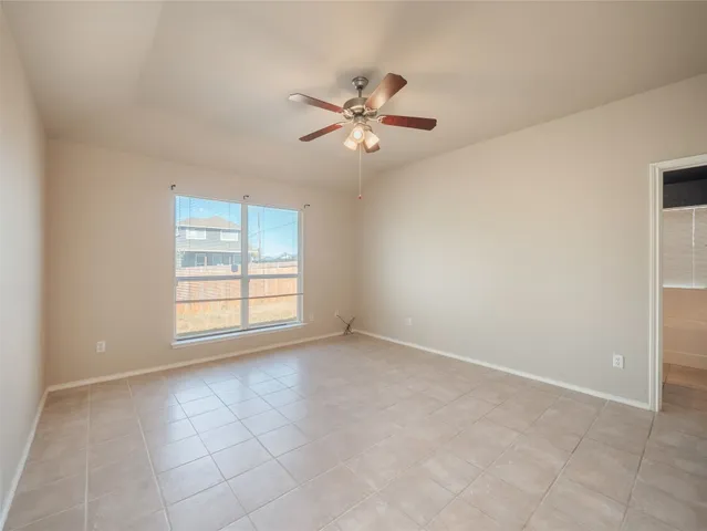 $325,000 | 100 Antietam Trail, Elgin, TX 78621