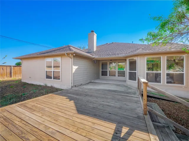 $325,000 | 100 Antietam Trail, Elgin, TX 78621