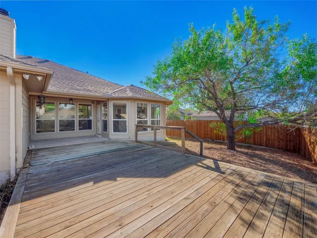 $325,000 | 100 Antietam Trail, Elgin, TX 78621