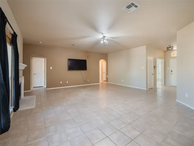 $325,000 | 100 Antietam Trail, Elgin, TX 78621