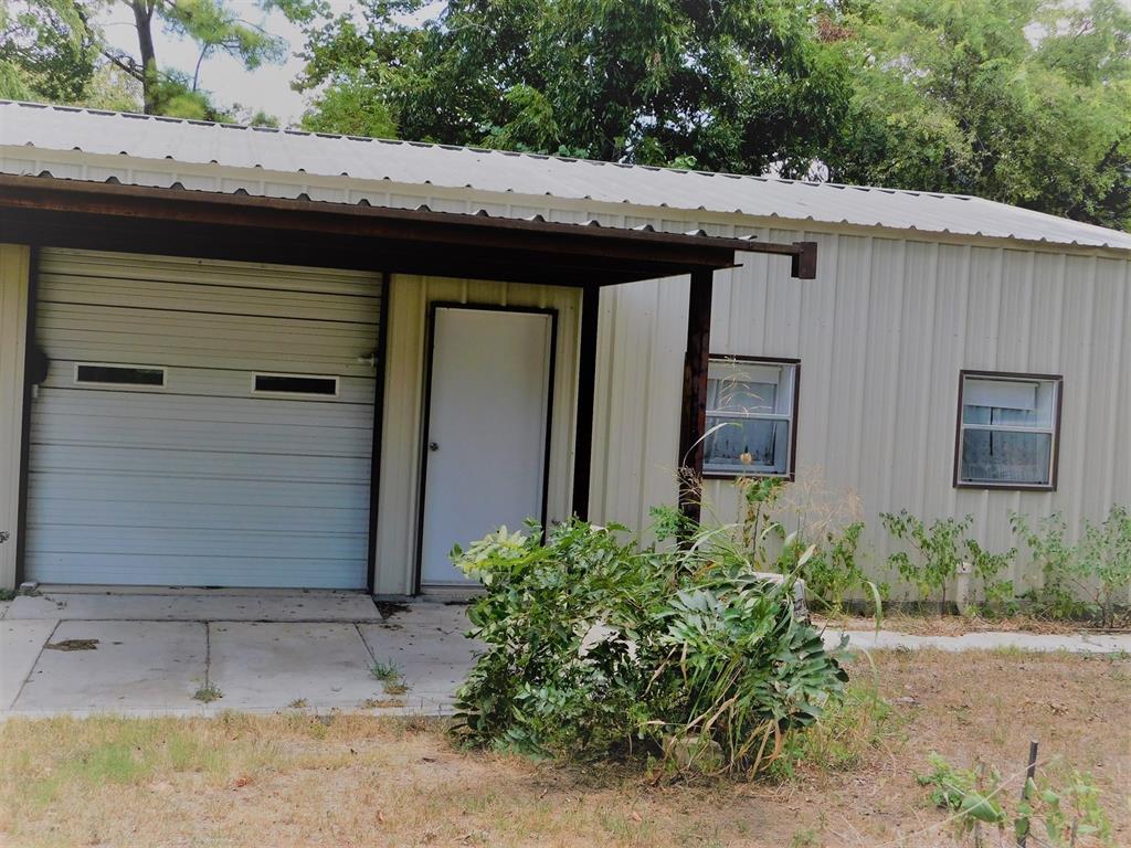 116 South Brewster Street Rising Star, TX 76471 - Photo 3 of 14