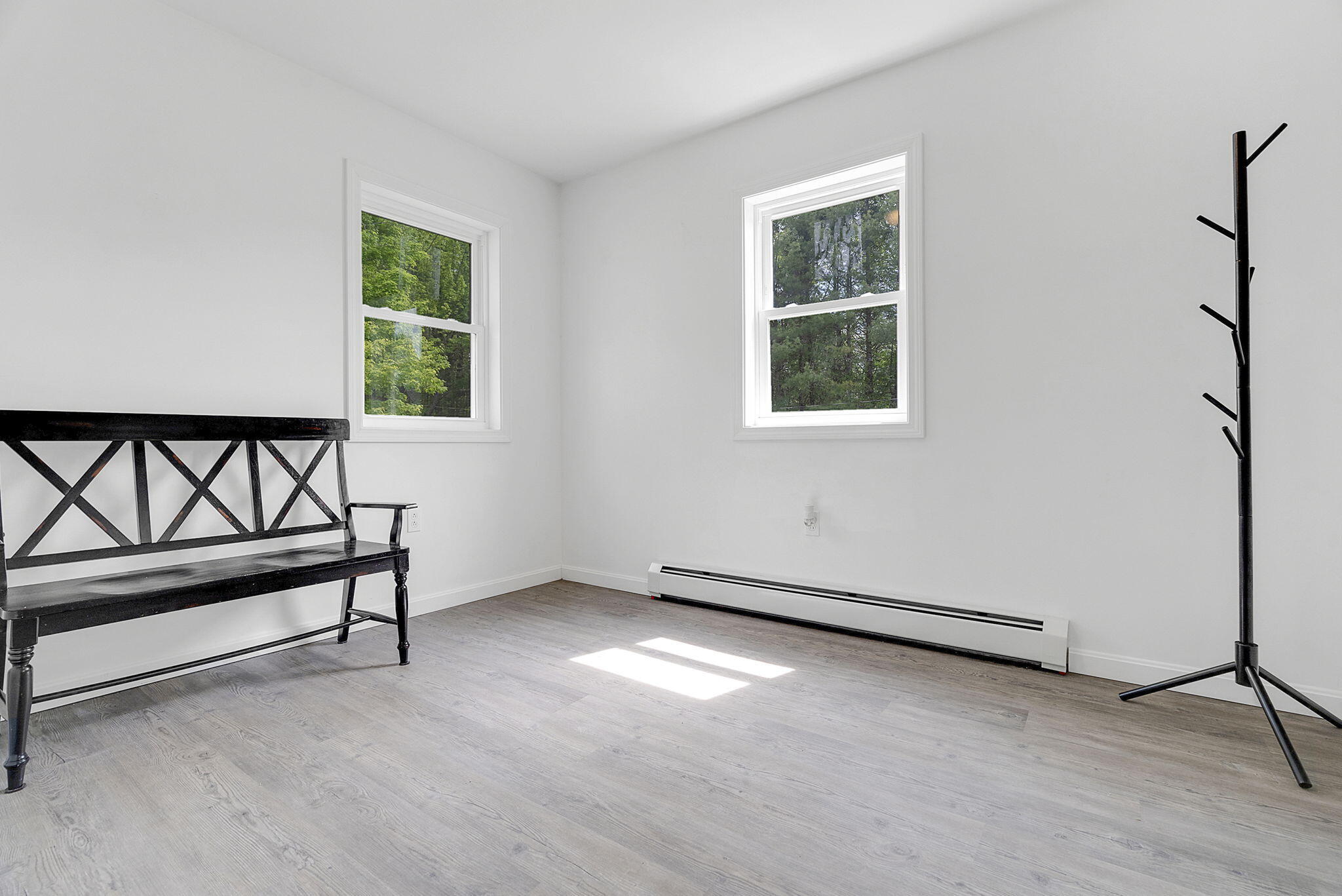 693 Pond Road Wales, ME 04280 - Photo 4 of 41 Entry room