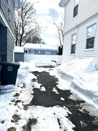 $2,300 | 52 Lincoln Street, Unit 1, North Andover, MA 01845