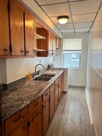 $2,300 | 52 Lincoln Street, Unit 1, North Andover, MA 01845