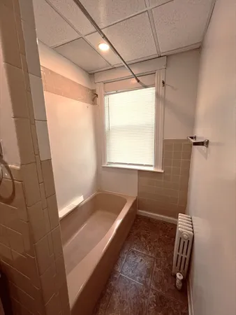 $2,300 | 52 Lincoln Street, Unit 1, North Andover, MA 01845