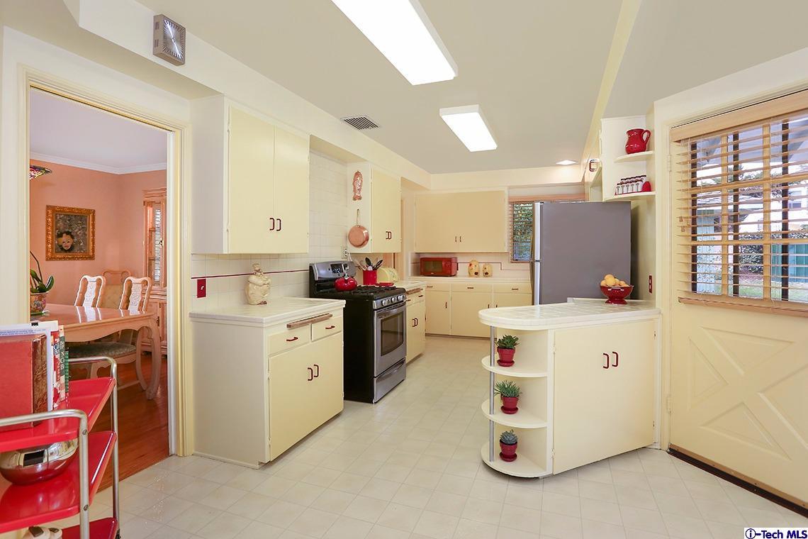 841 West Roses Road San Gabriel, CA 91775 - Photo 9 of 24 a room with storage and utility