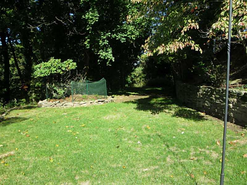 126 Ridge Road Pittsburgh, PA 15237 - Photo 23 of 24 Yard/Garden. Rear Private Yard