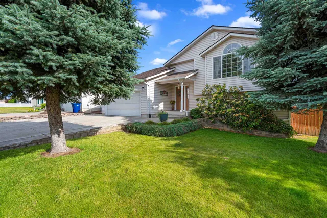 $499,990 | 730 East Kathy Lee Avenue, Medical Lake, WA 99022