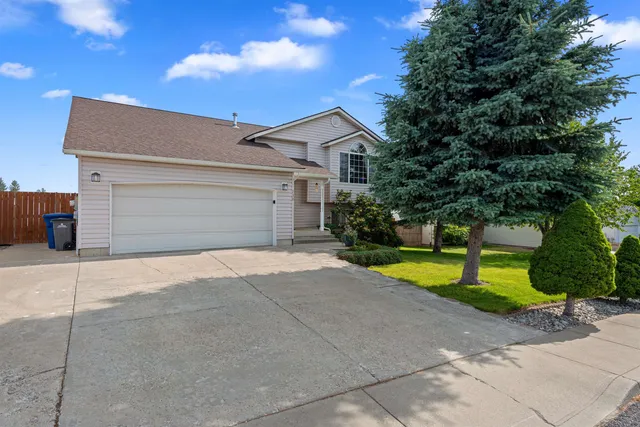 $499,990 | 730 East Kathy Lee Avenue, Medical Lake, WA 99022