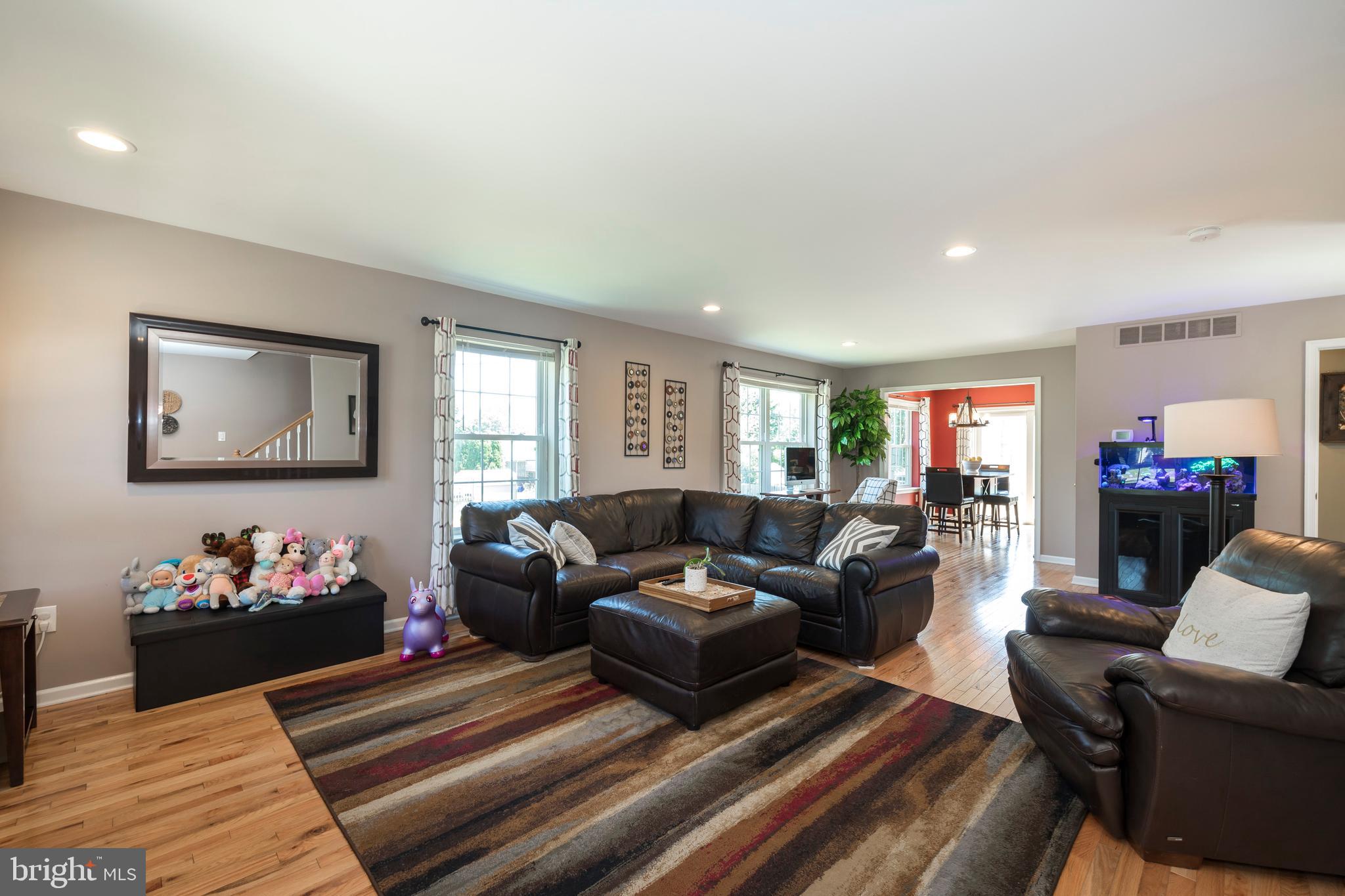 301 Ronald Road Aston, PA 19014 - Photo 2 of 25 Great Room