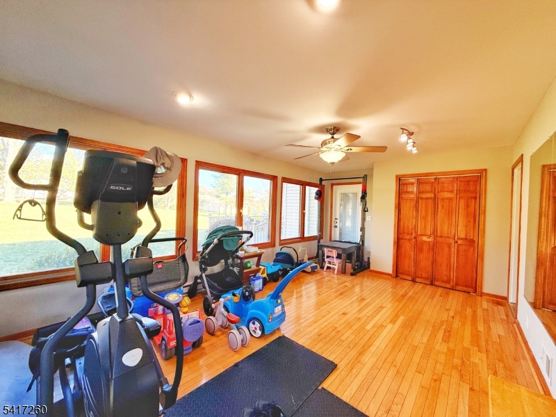 592 Cabot Hill Road Bridgewater, NJ 08807 - Photo 17 of 49