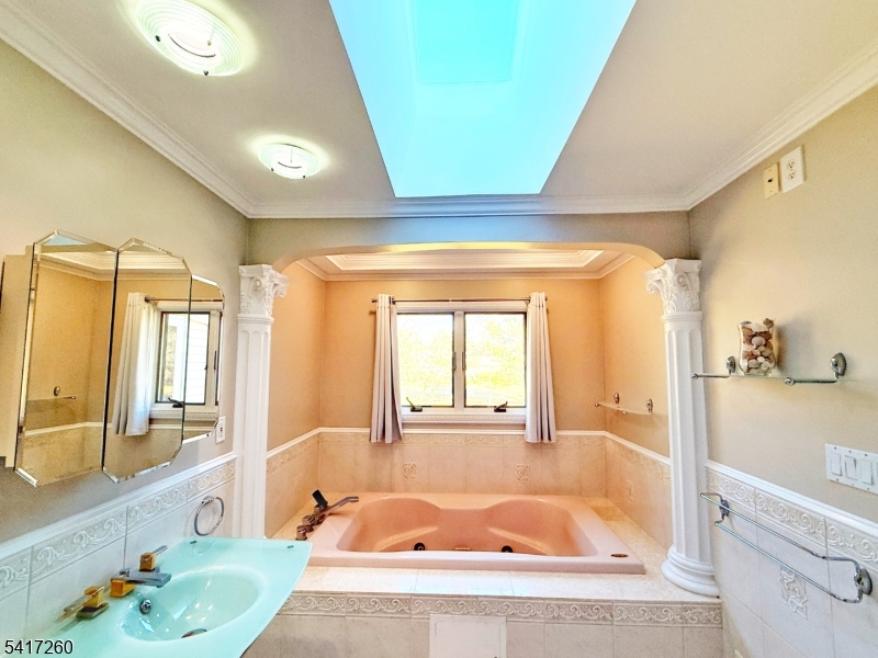 592 Cabot Hill Road Bridgewater, NJ 08807 - Photo 25 of 49