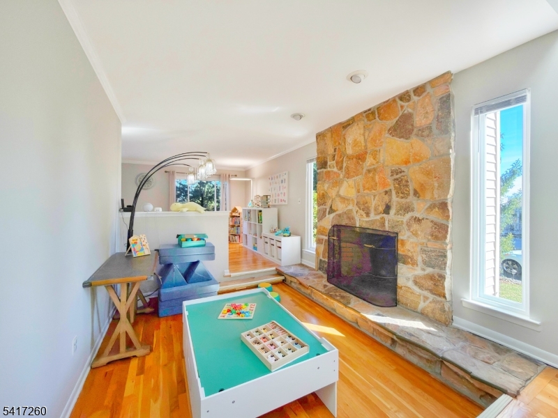 592 Cabot Hill Road Bridgewater, NJ 08807 - Photo 9 of 49