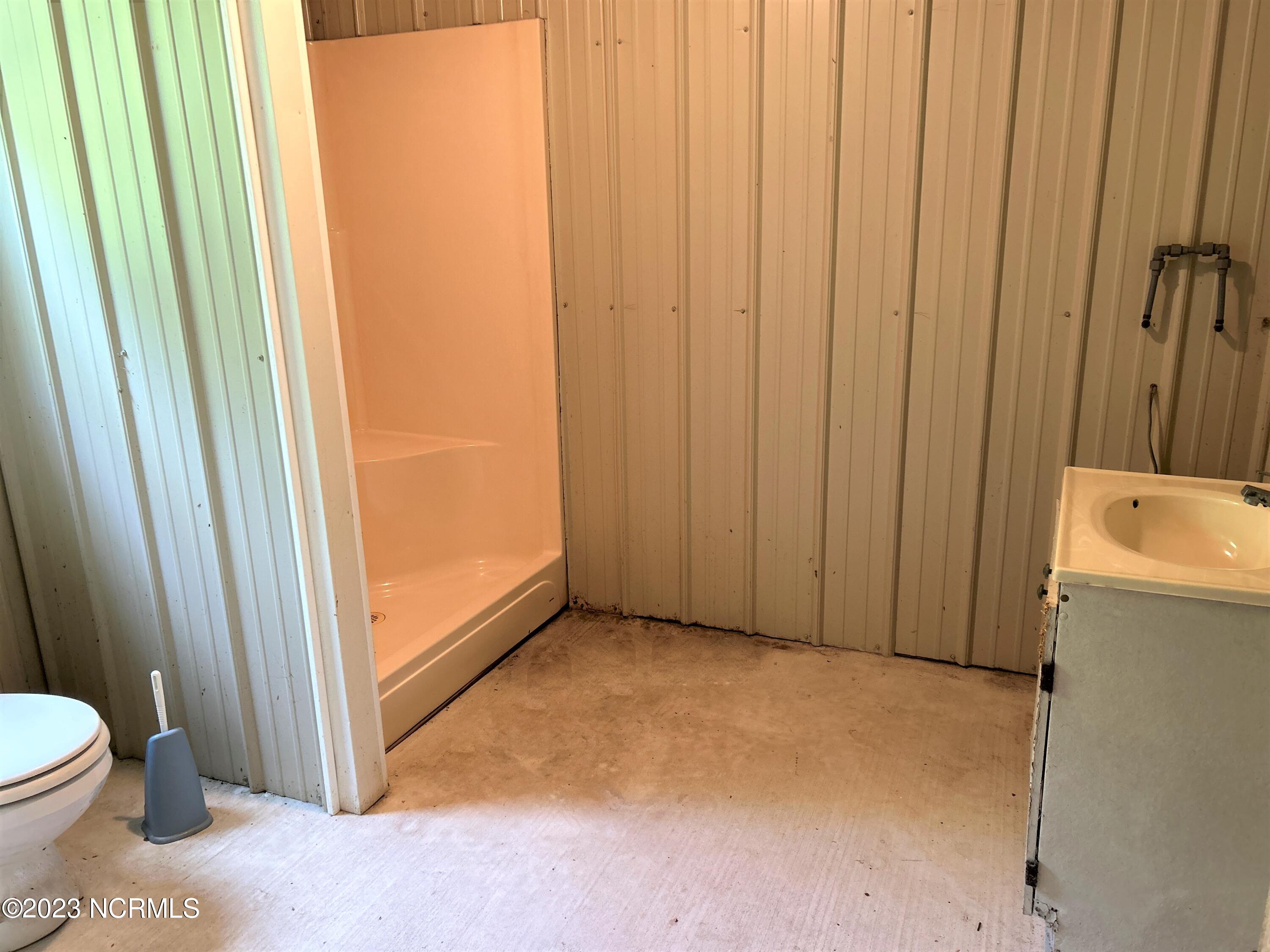 5182 Neuse Road Kinston, NC 28501 - Photo 37 of 46 Bath in Pool Bld