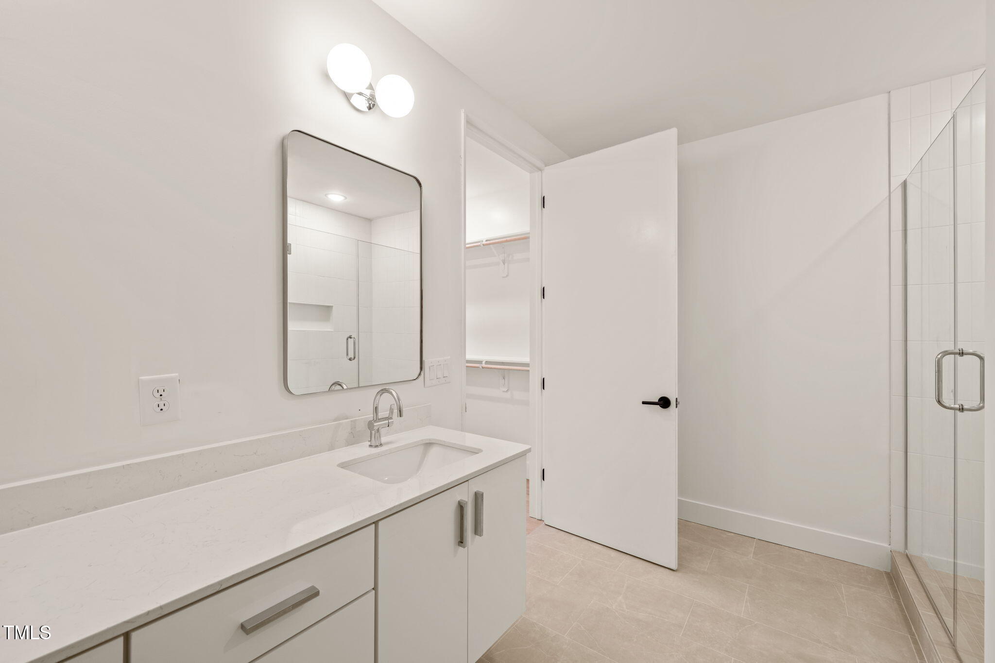 29 Enterprise Street, Unit 203 Raleigh, NC 27607 - Photo 11 of 40 116-web-or-mls-unit 203 DSC04033