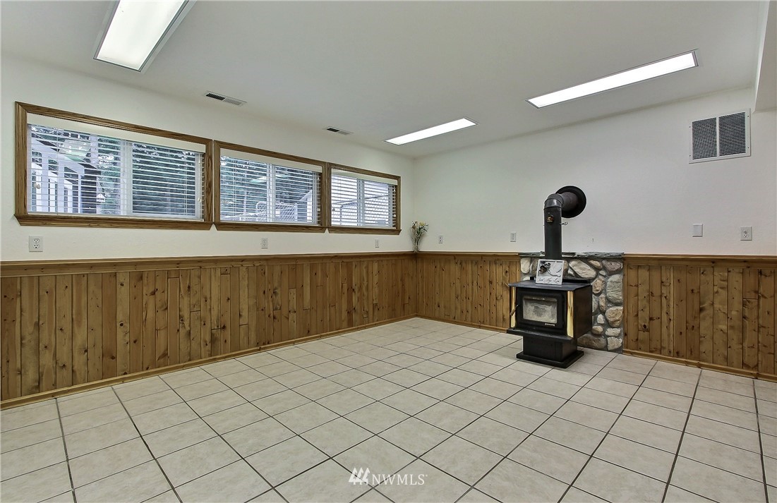7370 Bordeaux Road Southwest Olympia, WA 98512 - Photo 15 of 25 a view of kitchen with furniture