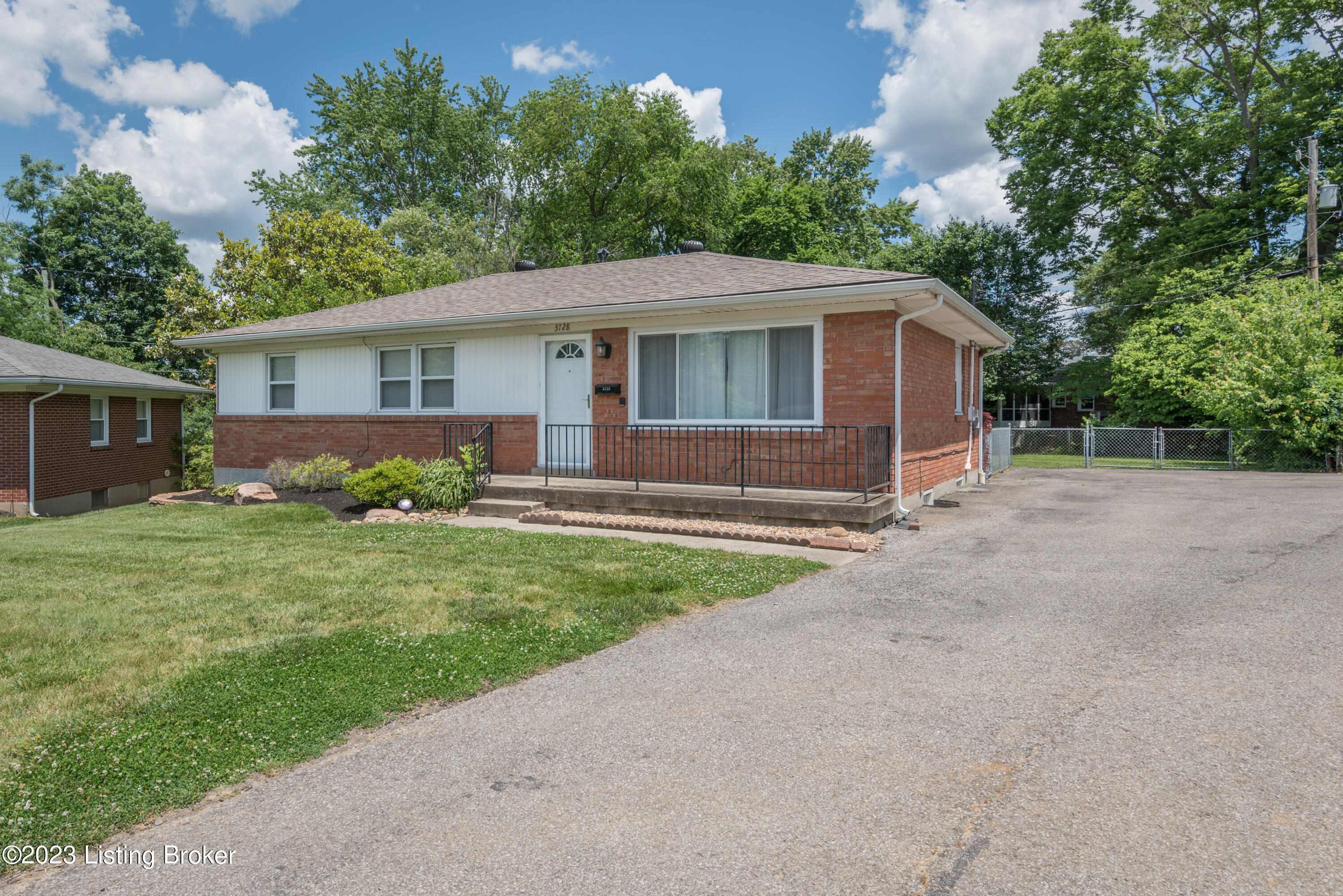 3728 Chatham Road Louisville, KY 40218 - Photo 33 of 33 001
