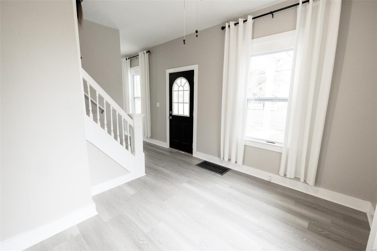 436 Rountree Street Hillsboro, IL 62049 - Photo 11 of 46 Gallery Image 11