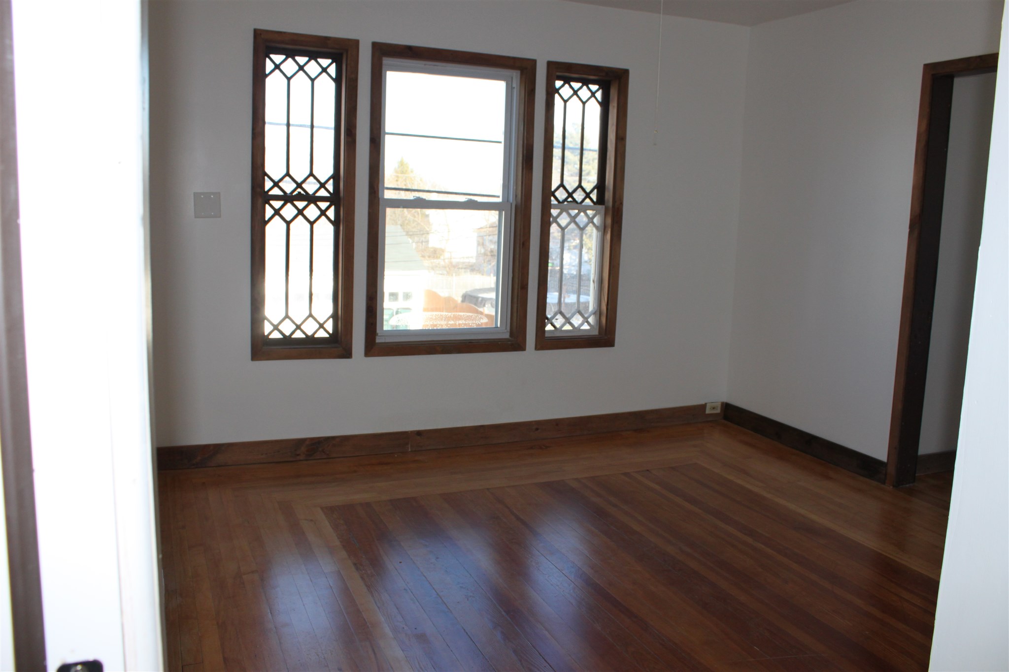 109 Rosedale Avenue Manchester, NH 03103 - Photo 6 of 11