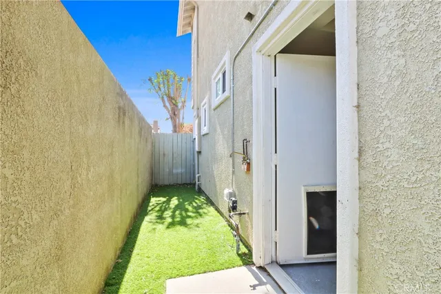 $4,350 | 3961 Green, Los Alamitos, CA 90720