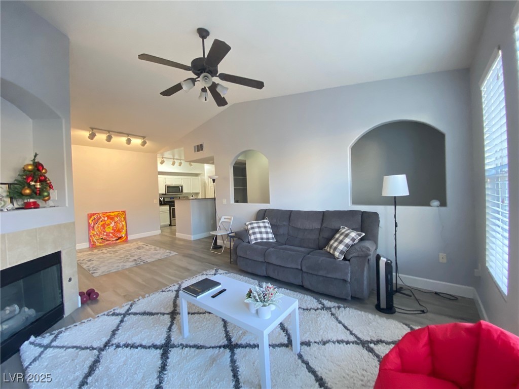 9975 Peace Way, Unit 2015 Las Vegas, NV 89147 - Photo 3 of 23