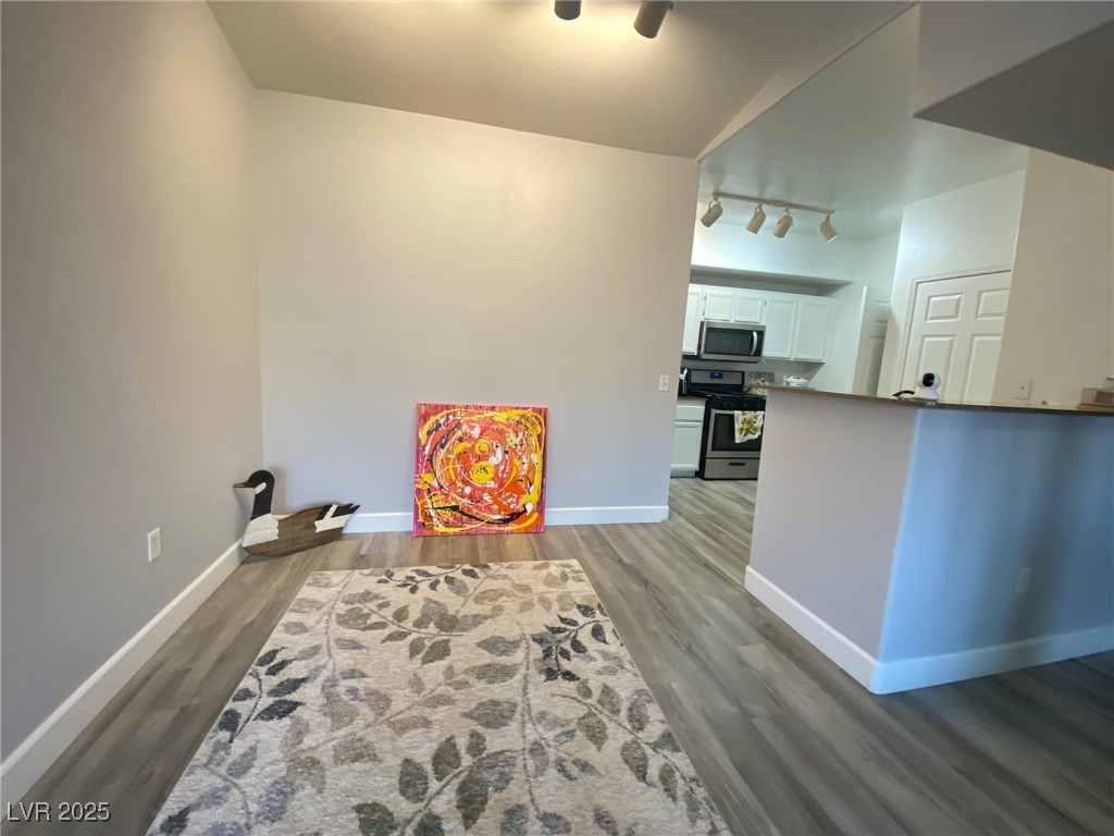 9975 Peace Way, Unit 2015 Las Vegas, NV 89147 - Photo 5 of 23