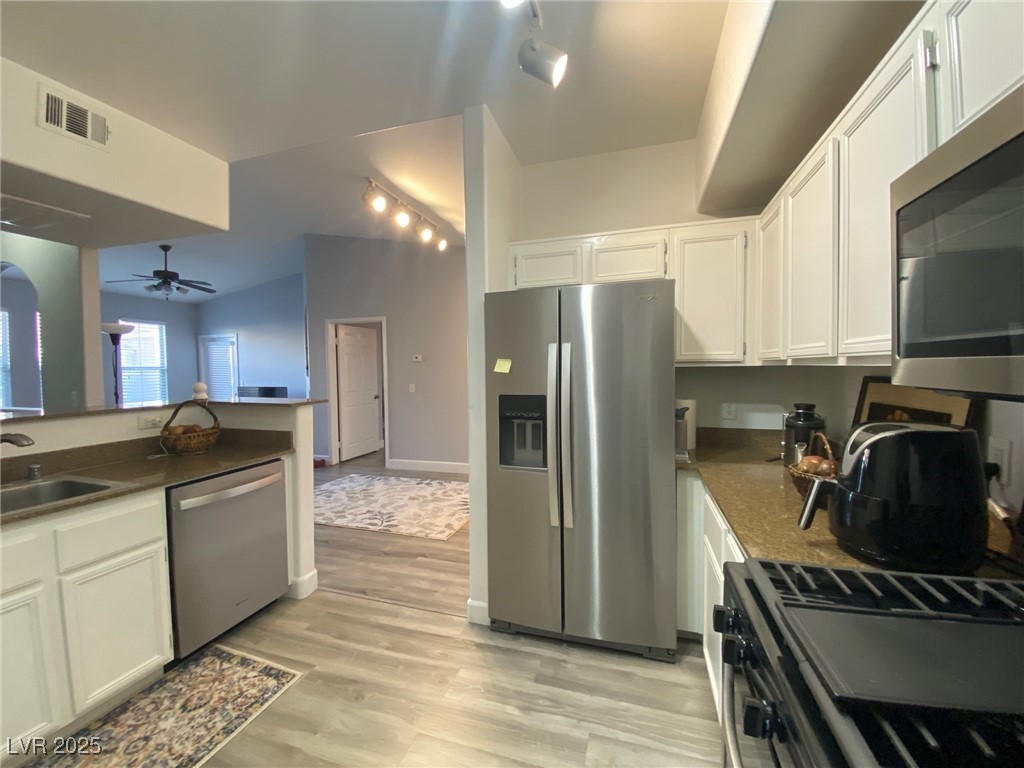 9975 Peace Way, Unit 2015 Las Vegas, NV 89147 - Photo 8 of 23