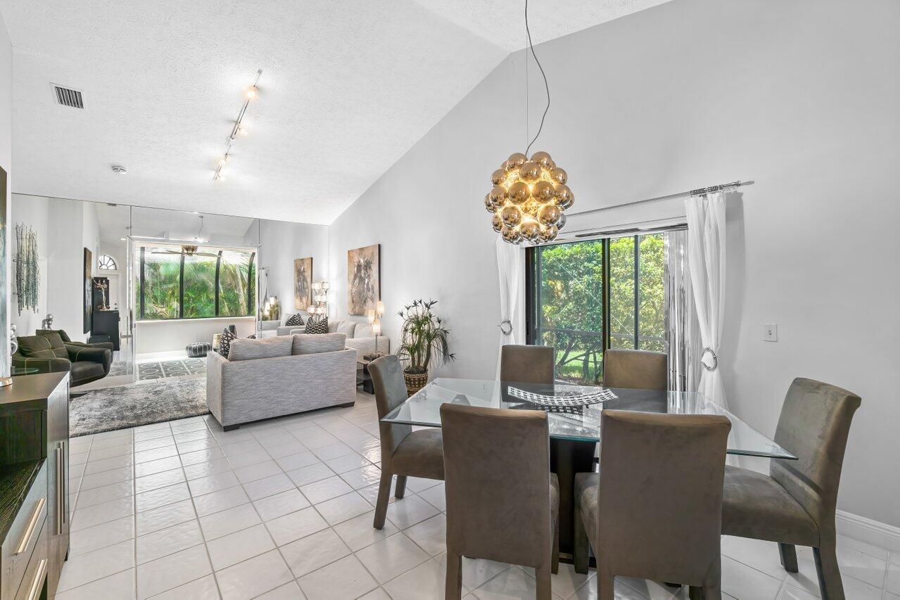 22635 Meridiana Drive Boca Raton, FL 33433 - Photo 12 of 38 Dining/Great Room