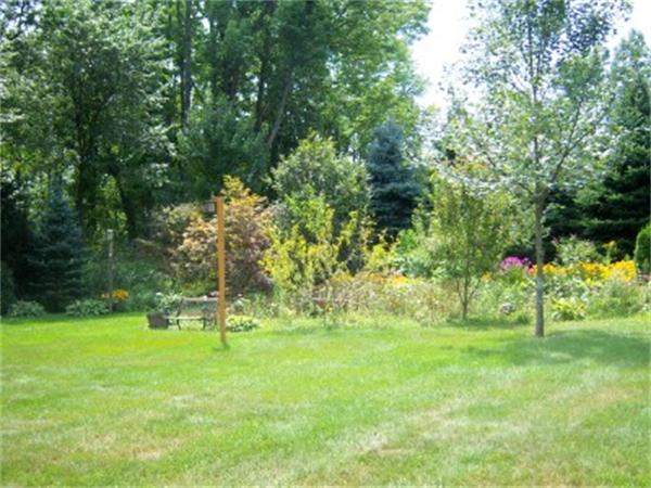 15 Squareshire Road Sterling, MA 01564 - Photo 28 of 30 a view of green field