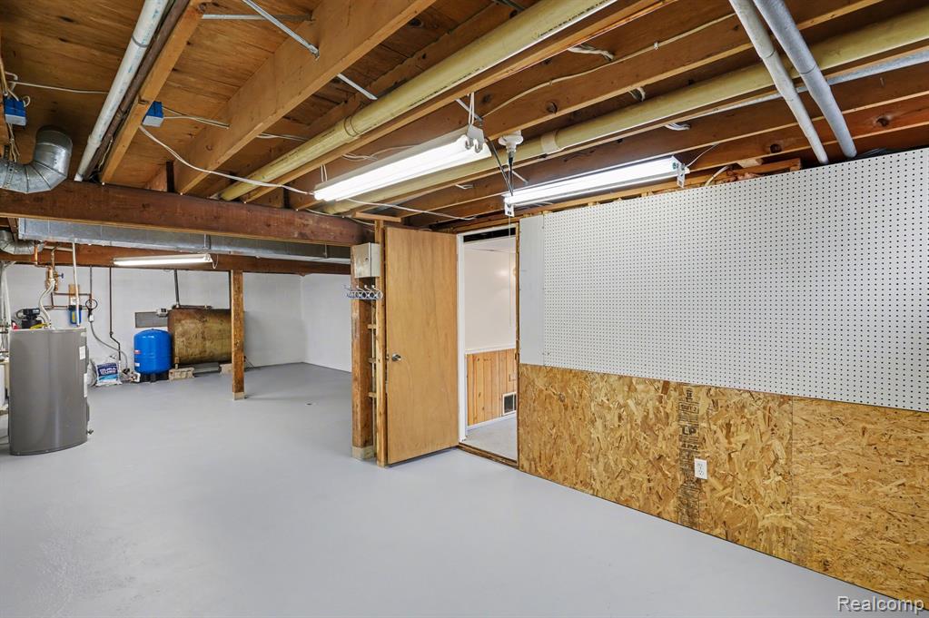 5051 Dutcher Road Howell, MI 48843 - Photo 19 of 33 Gallery Image 19