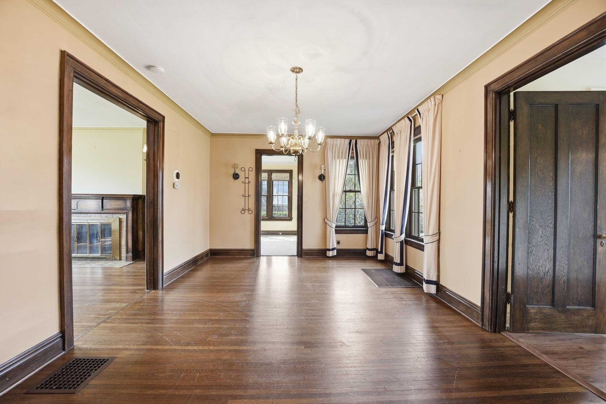 2448 Sherwood Road Columbus, OH 43209 - Photo 8 of 83 7-web-or-mls-2448-sherwood-rd