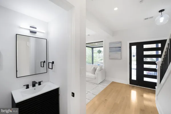 $4,800 | 3309 22nd Street Northeast, Washington, DC 20018