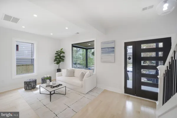 $4,800 | 3309 22nd Street Northeast, Washington, DC 20018