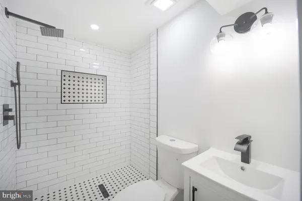 $4,800 | 3309 22nd Street Northeast, Washington, DC 20018