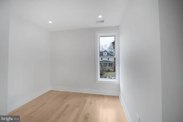 $4,800 | 3309 22nd Street Northeast, Washington, DC 20018