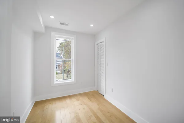 $4,800 | 3309 22nd Street Northeast, Washington, DC 20018