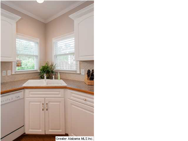 225 Beaver Crest Pelham, AL 35124 - Photo 17 of 32