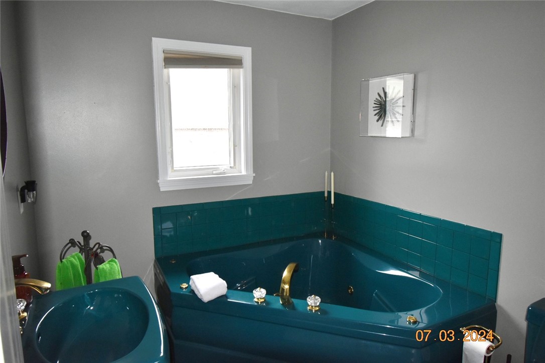 236 Vine Street Pawtucket, RI 02861 - Photo 13 of 32