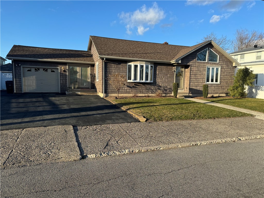 236 Vine Street Pawtucket, RI 02861 - Photo 2 of 32