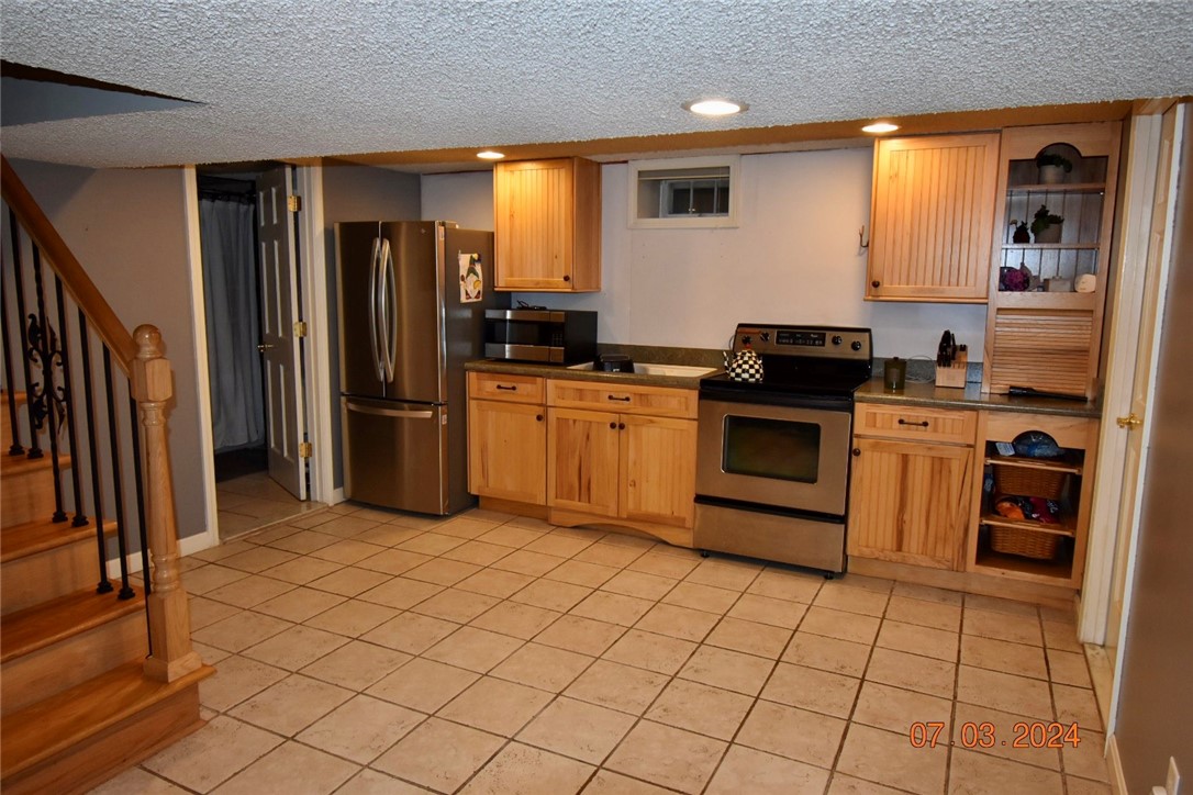 236 Vine Street Pawtucket, RI 02861 - Photo 23 of 32